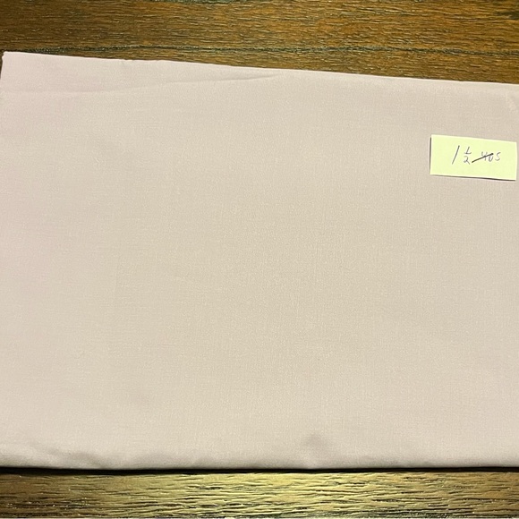 Source Unknown Other - Mauve Fabric Light Purple Pastel for Sewing Quilting Crafts